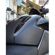 Grip de réservoir Techspec pour Suzuki B-King 07-11