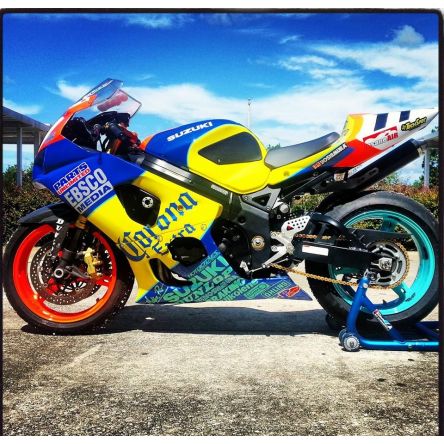 Grip de réservoir Techspec pour Suzuki GSXR600 00-03/GSXR750 00-03/ GSXR1000 01-04