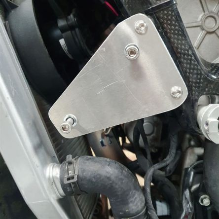 Support de régulateur Blinder pour Aprilia RSV4 21-24