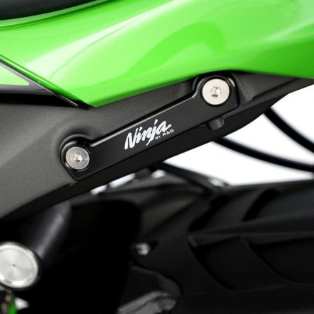 Obturateur de repose pied R&G pour Kawasaki ZX6R 03-26